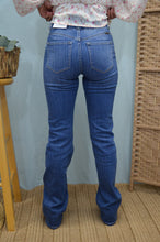 Load image into Gallery viewer, Freda Flare KanCan Jeans
